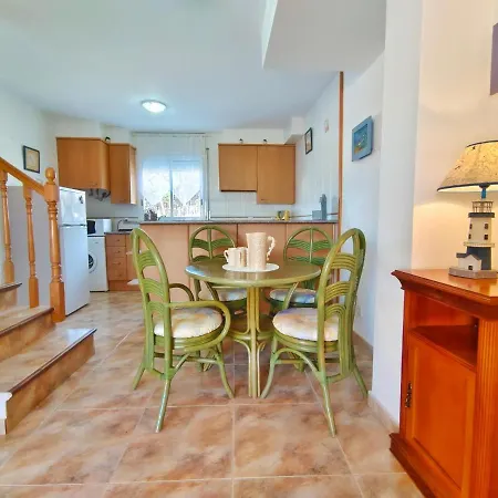 Vacay Mateua, A Paso De Playa! Apartment *